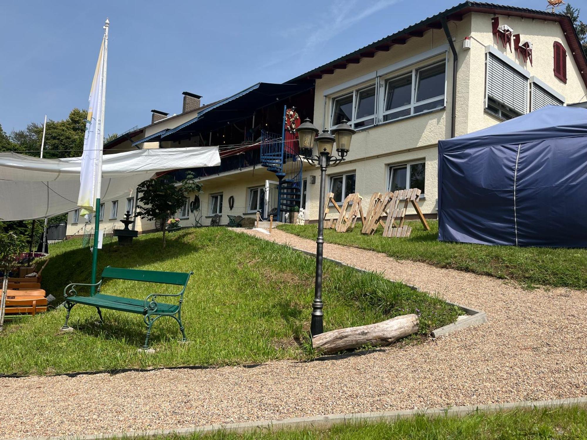 Hotel-Restaurant Berghof Johannesberg Bagian luar foto