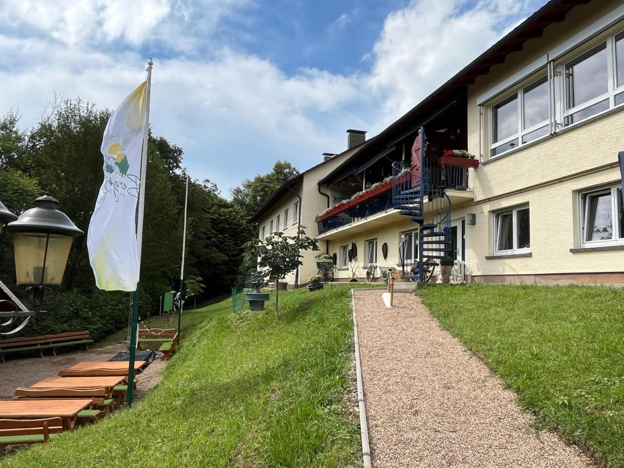 Hotel-Restaurant Berghof Johannesberg Bagian luar foto